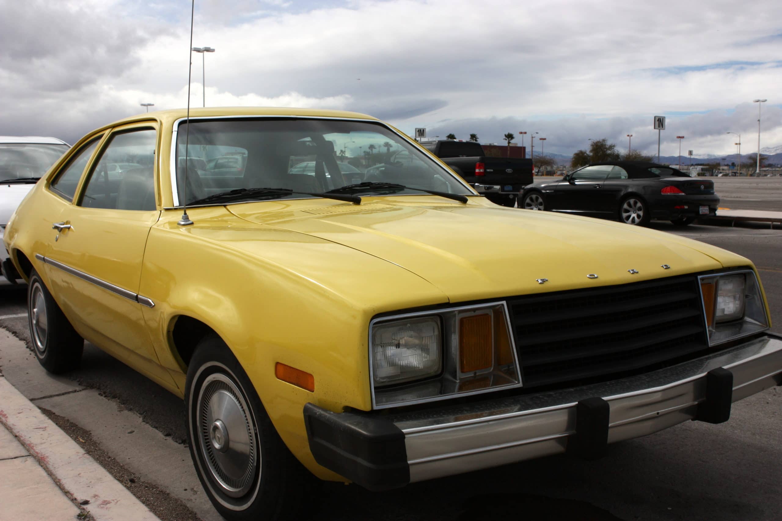 Classic_Yellow_Ford_Pinto
